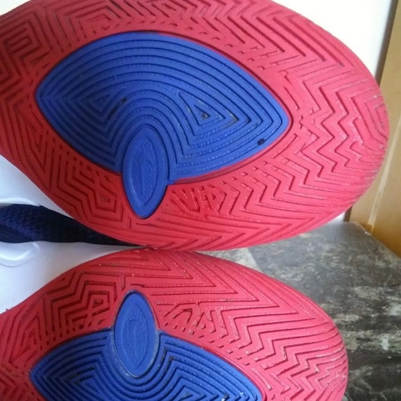 Nike Kids Basketball Shoes 13c Kyrie Flytrap II Blue Red White - Picture 3 of 7